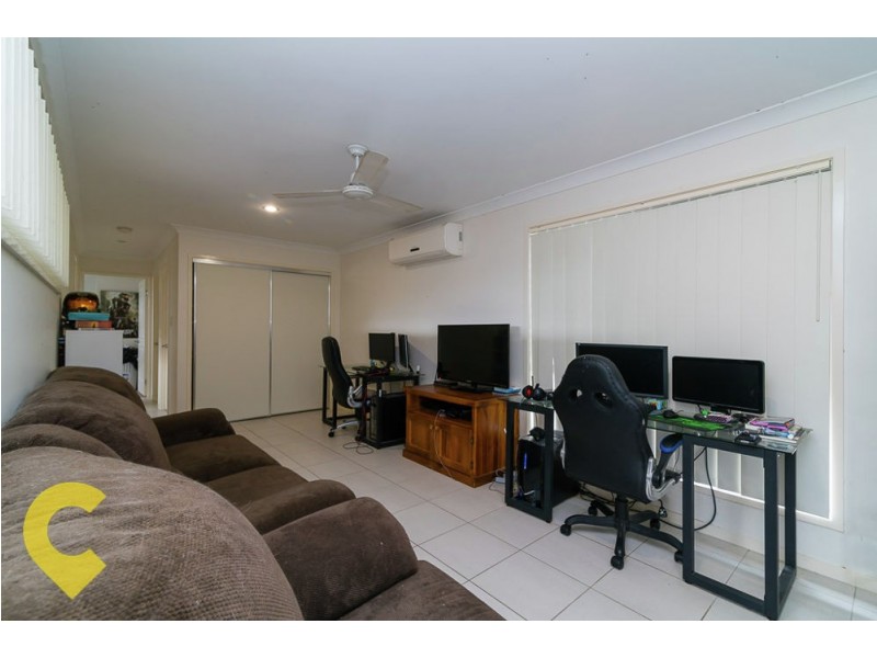 1/2 Messenger Crescent, Springfield Lakes QLD 4300