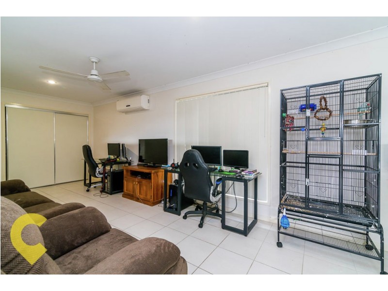 1/2 Messenger Crescent, Springfield Lakes QLD 4300