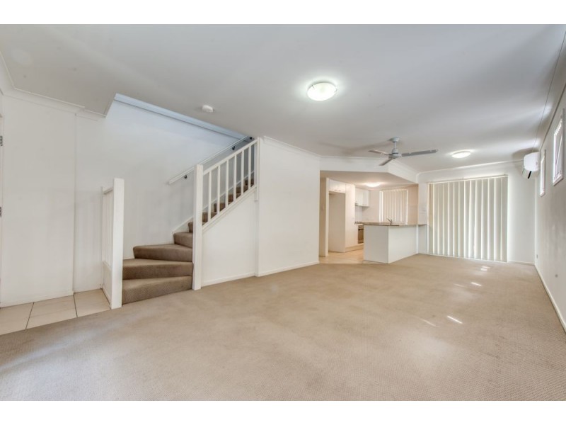 27/40 Gledson Road, North Booval QLD 4304