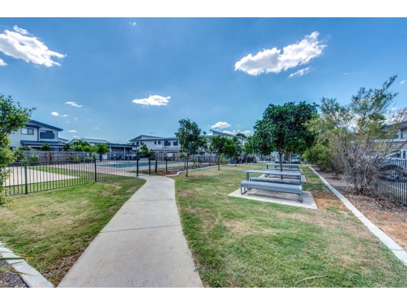 27/40 Gledson Road, North Booval QLD 4304