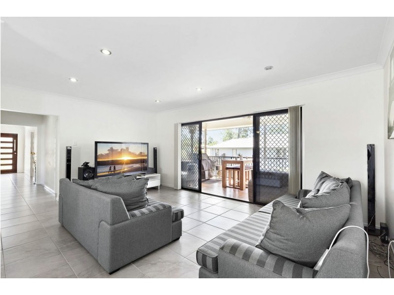 7 Romulus Circuit, Augustine Heights QLD 4300