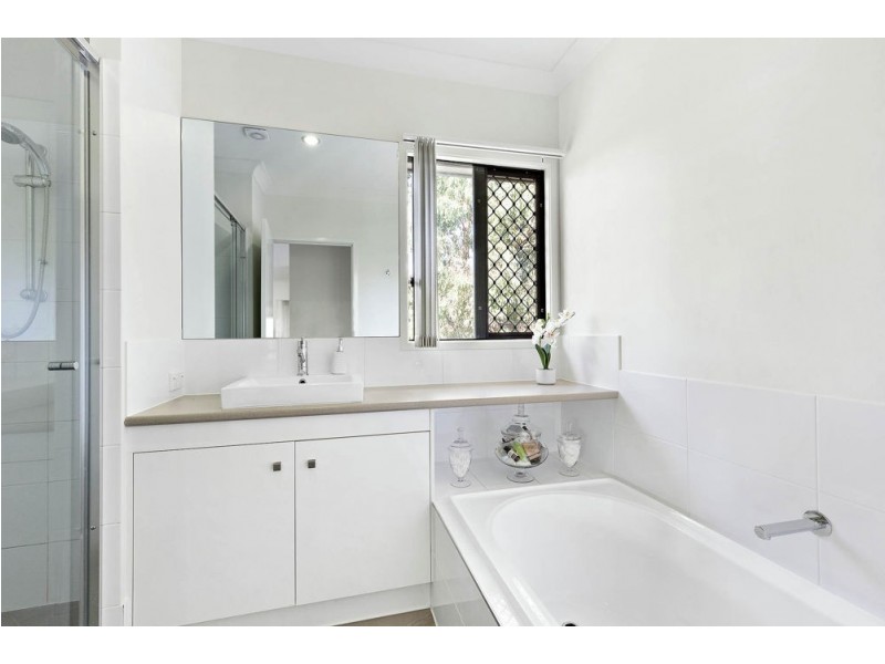 7 Romulus Circuit, Augustine Heights QLD 4300