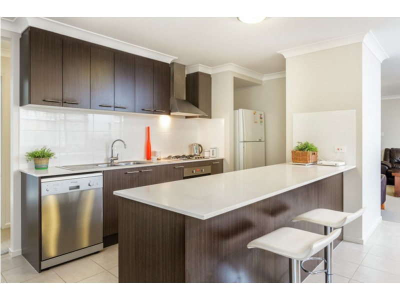 32 Hallvard Crescent, Augustine Heights QLD 4300