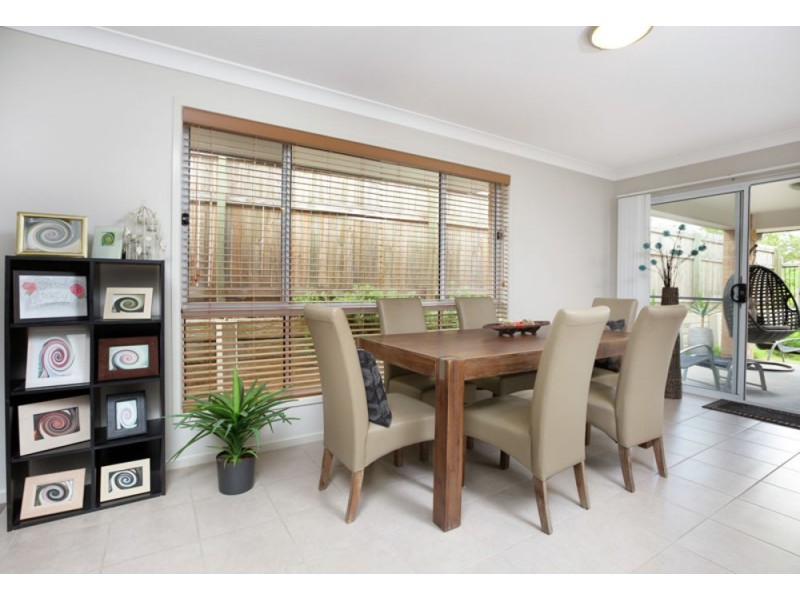 32 Hallvard Crescent, Augustine Heights QLD 4300