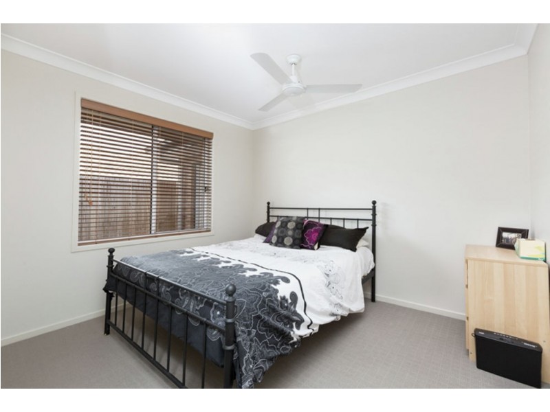 32 Hallvard Crescent, Augustine Heights QLD 4300