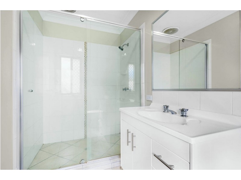 12 Park Edge Drive, Springfield Lakes QLD 4300