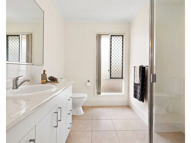 17 Morris Crescent, Bellbird Park QLD 4300