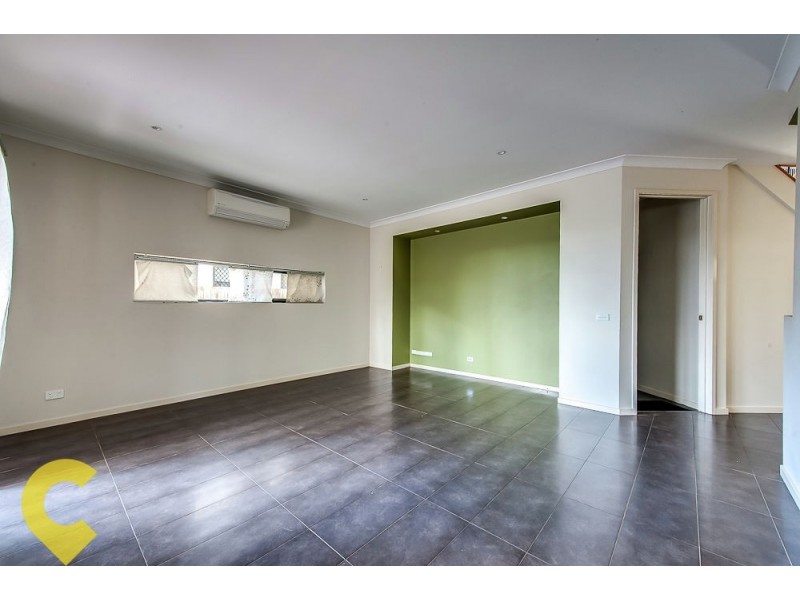 224 Lakeside Avenue, Springfield Lakes QLD 4300