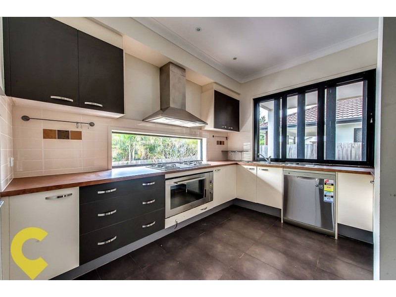 224 Lakeside Avenue, Springfield Lakes QLD 4300