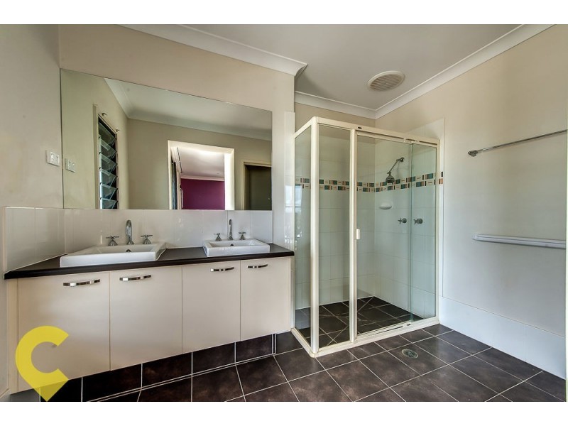 224 Lakeside Avenue, Springfield Lakes QLD 4300