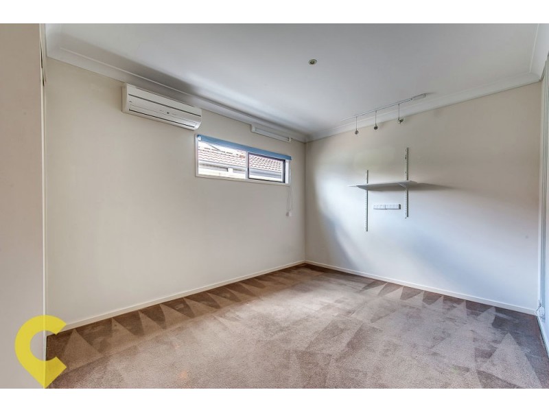 224 Lakeside Avenue, Springfield Lakes QLD 4300