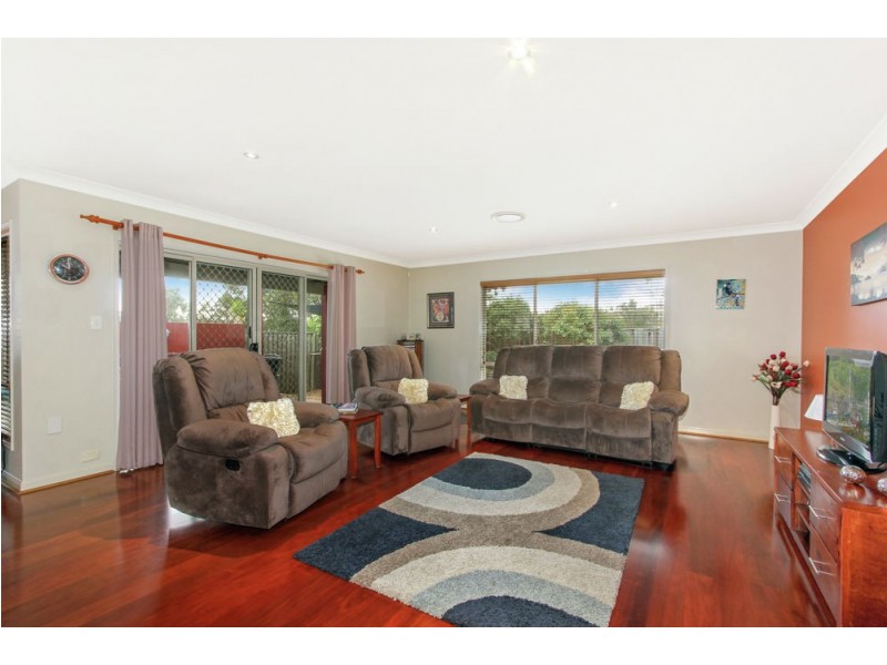 18 Summit Drive, Springfield Lakes QLD 4300