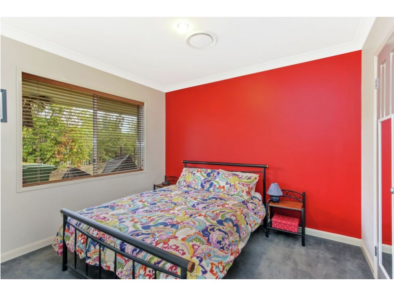 18 Summit Drive, Springfield Lakes QLD 4300
