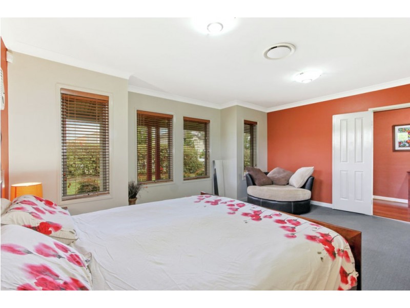 18 Summit Drive, Springfield Lakes QLD 4300