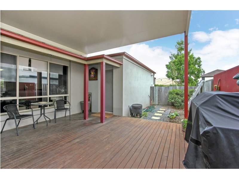 18 Summit Drive, Springfield Lakes QLD 4300