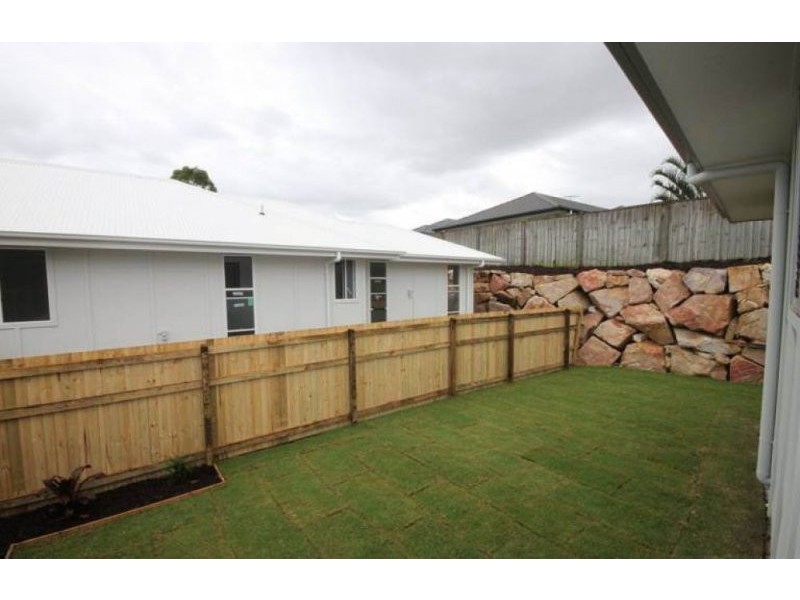 19 Greentrees Terrace, Springfield Lakes QLD 4300