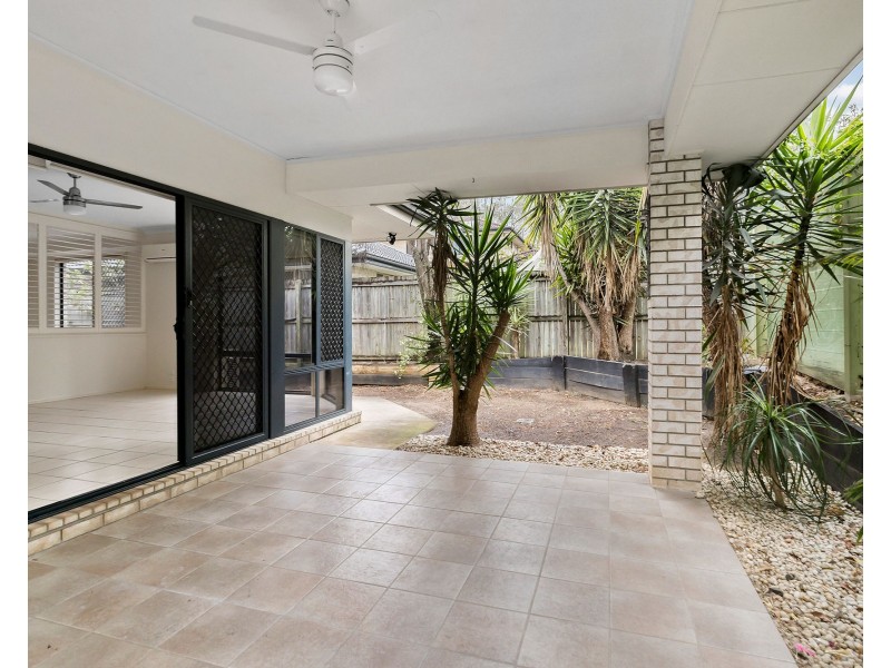 15 Dandenong Street, Forest Lake QLD 4078