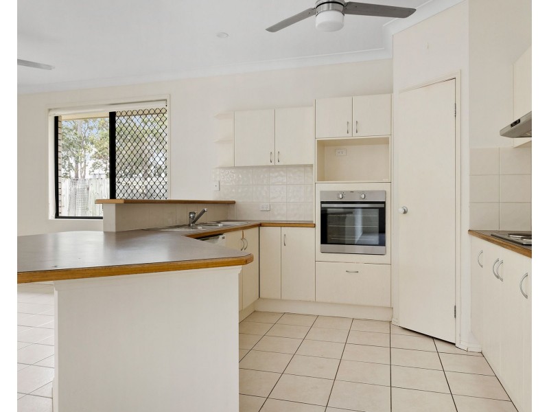 15 Dandenong Street, Forest Lake QLD 4078