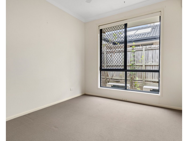 15 Dandenong Street, Forest Lake QLD 4078