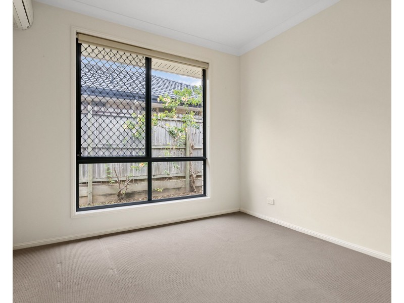 15 Dandenong Street, Forest Lake QLD 4078