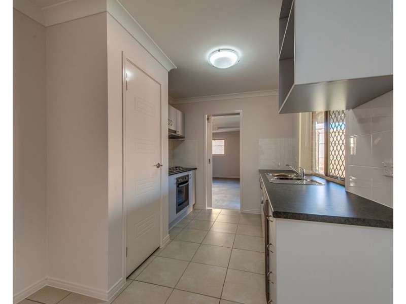 112 Girraween Drive, Springfield Lakes QLD 4300