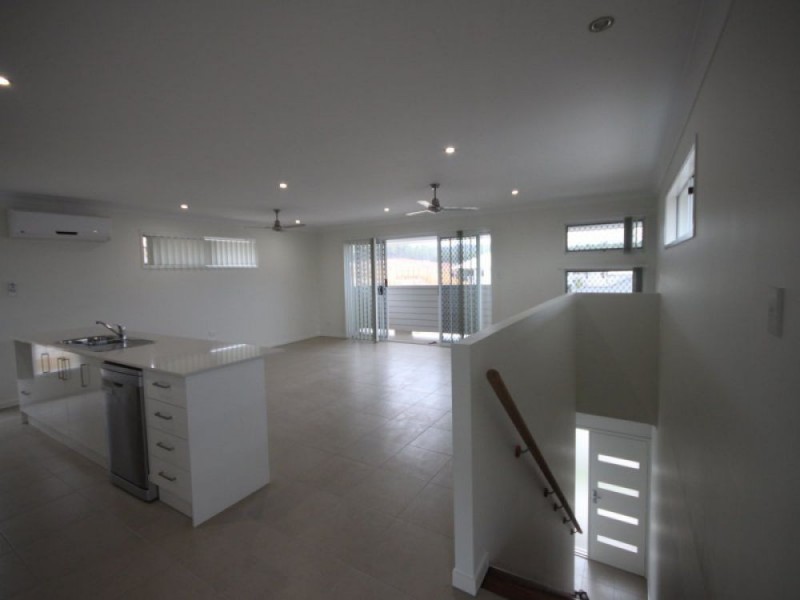 32 Tea Trees Avenue, Springfield Lakes QLD 4300