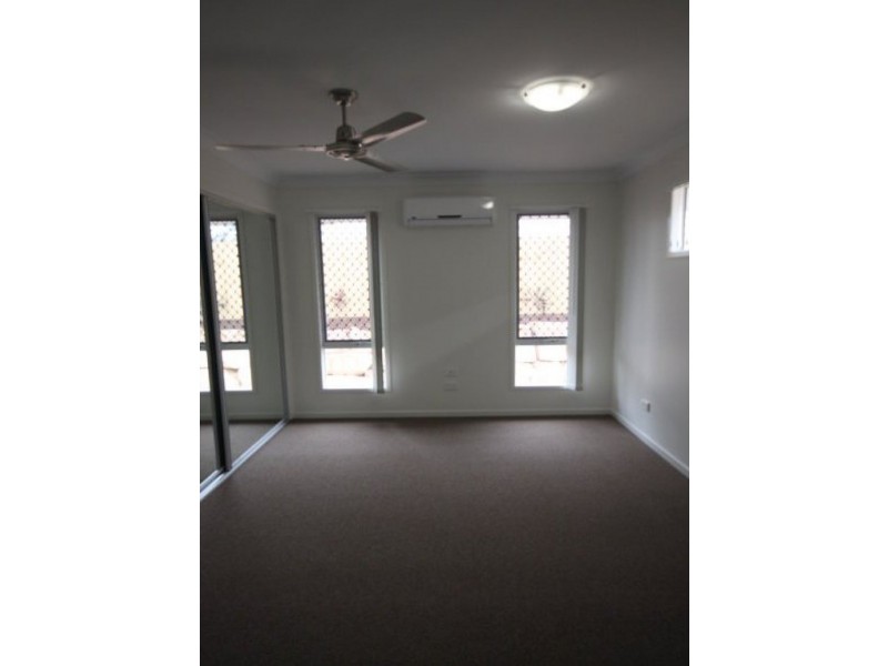 32 Tea Trees Avenue, Springfield Lakes QLD 4300