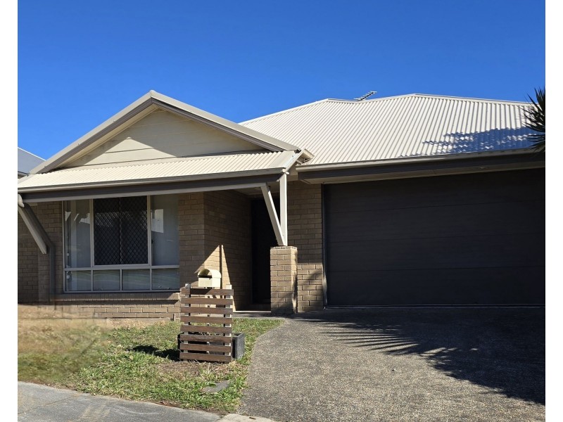 17 Park Edge Drive, Springfield Lakes QLD 4300