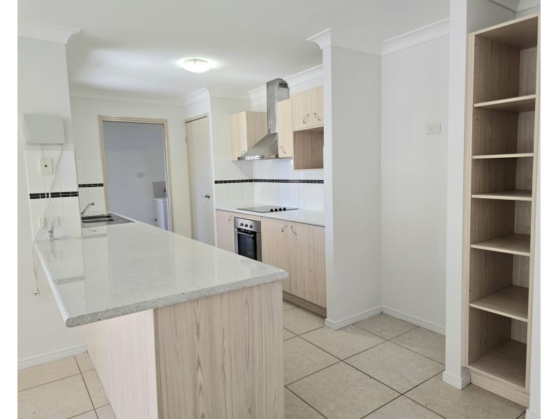 17 Park Edge Drive, Springfield Lakes QLD 4300