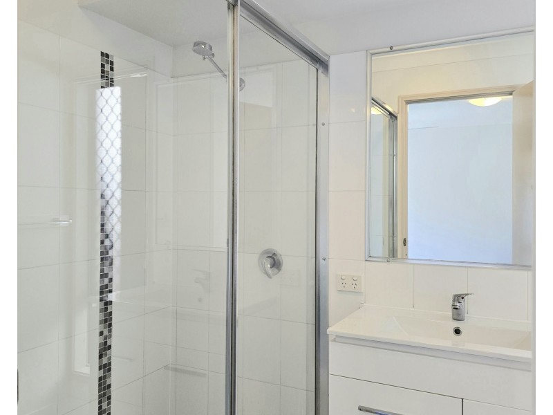 17 Park Edge Drive, Springfield Lakes QLD 4300