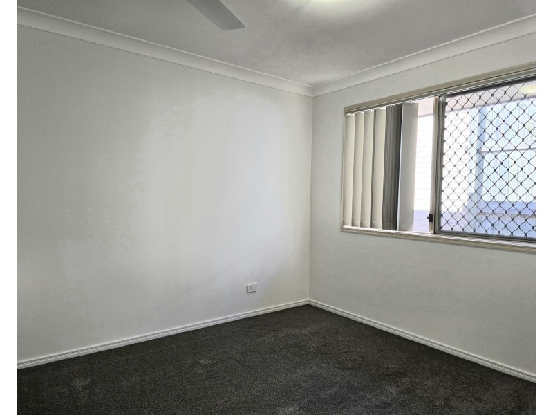 17 Park Edge Drive, Springfield Lakes QLD 4300