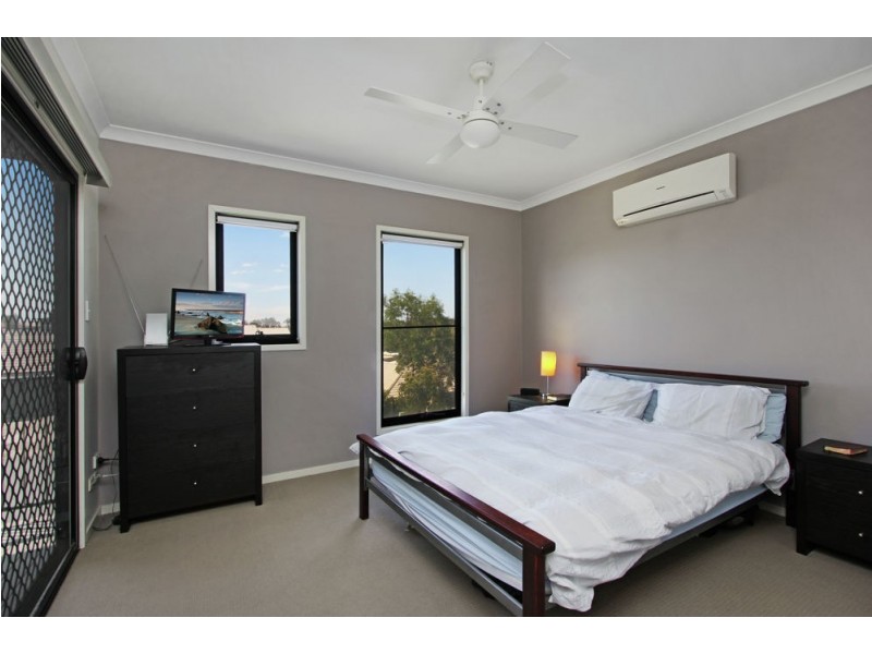 1 Kondalilla Crescent, Springfield Lakes QLD 4300