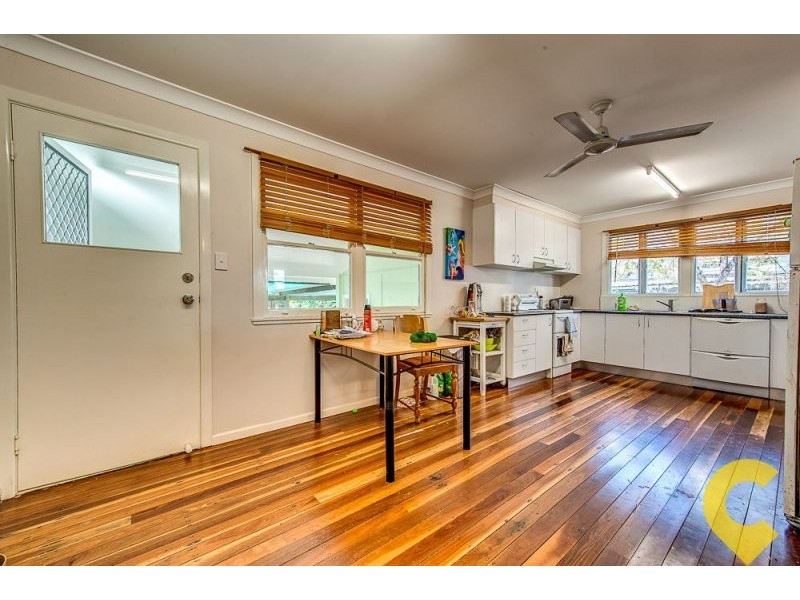 18 Gledson Street, North Booval QLD 4304