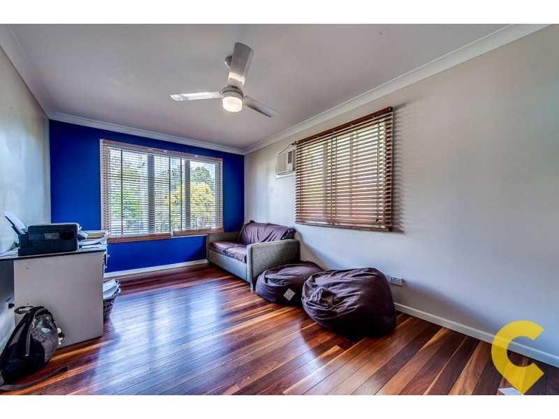 18 Gledson Street, North Booval QLD 4304