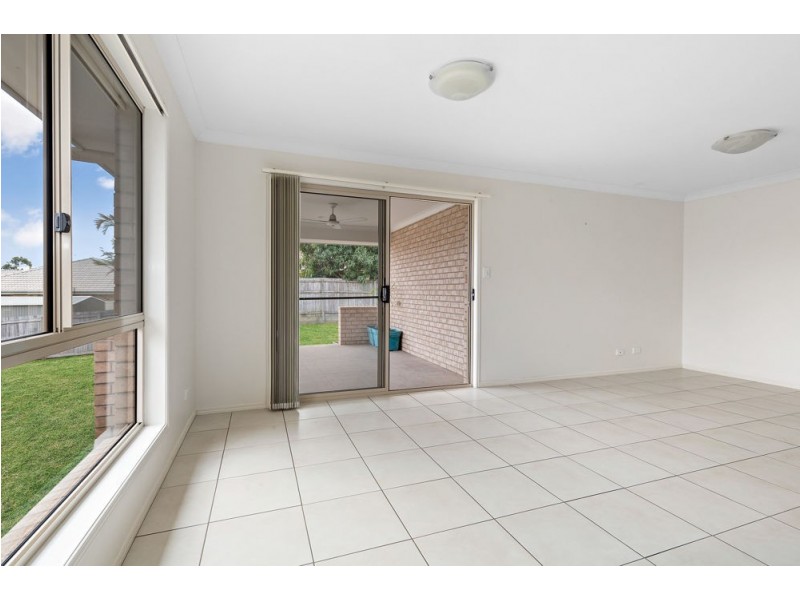 15 Daisy Street, Springfield Lakes QLD 4300