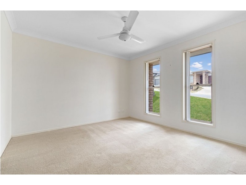 15 Daisy Street, Springfield Lakes QLD 4300