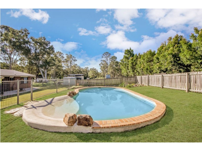 66 Firetail Court, Morayfield QLD 4506