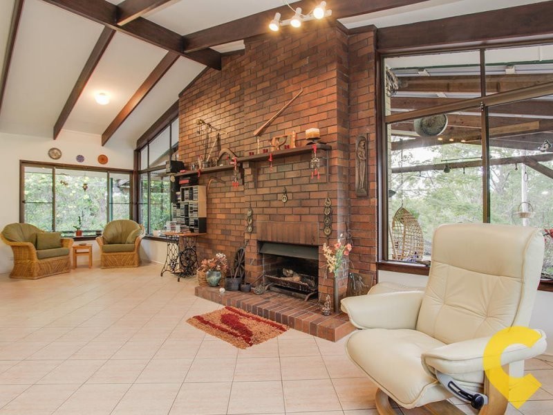 32 Collins Street, Moorina QLD 4506