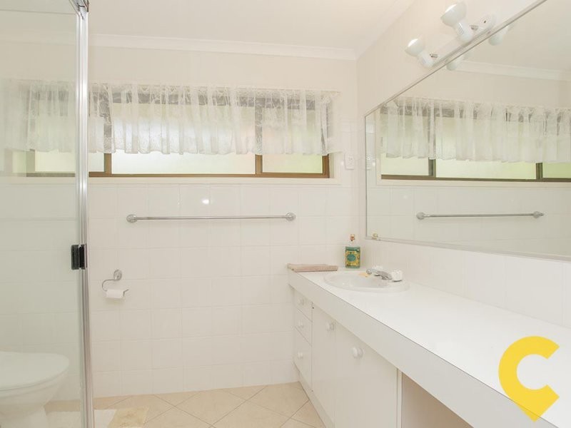 32 Collins Street, Moorina QLD 4506