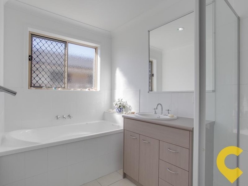 1 Peacherine Circuit, Bellmere QLD 4510