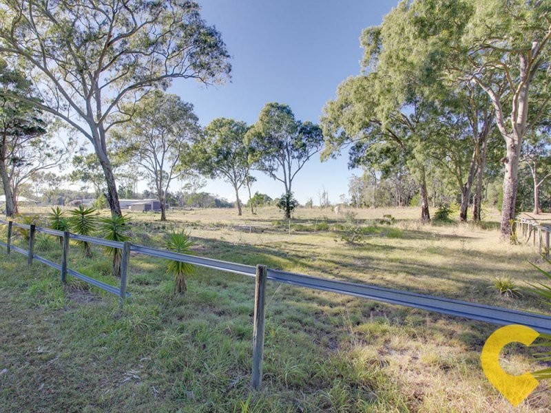 64-70 Campbell Parade, Beachmere QLD 4510