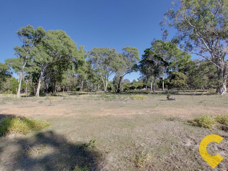 64-70 Campbell Parade, Beachmere QLD 4510