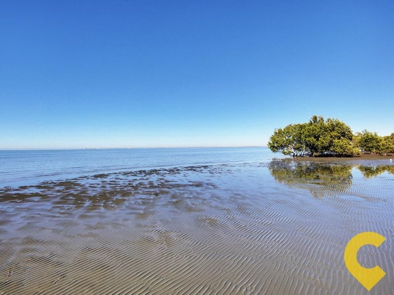 64-70 Campbell Parade, Beachmere QLD 4510