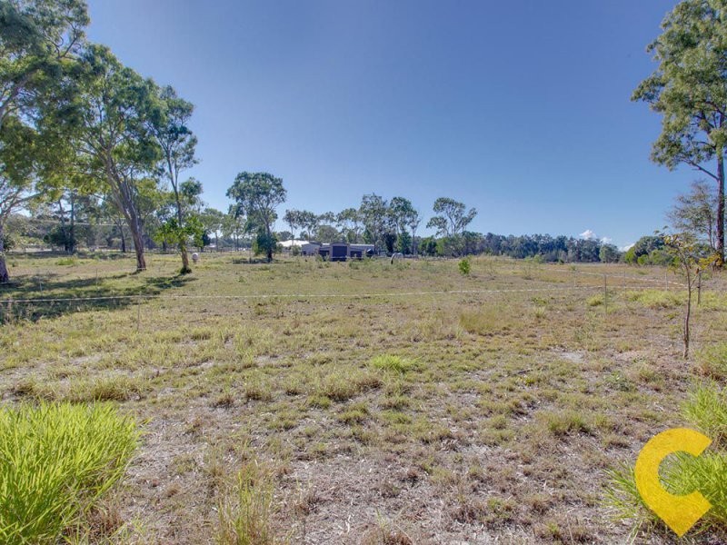 64-70 Campbell Parade, Beachmere QLD 4510