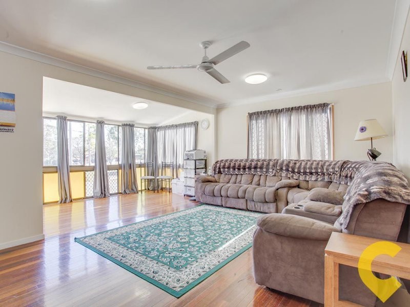 24 College Road, Clontarf QLD 4019
