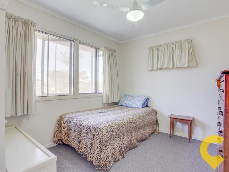 24 College Road, Clontarf QLD 4019