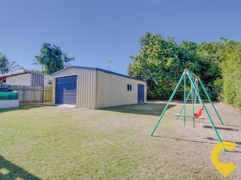 24 College Road, Clontarf QLD 4019