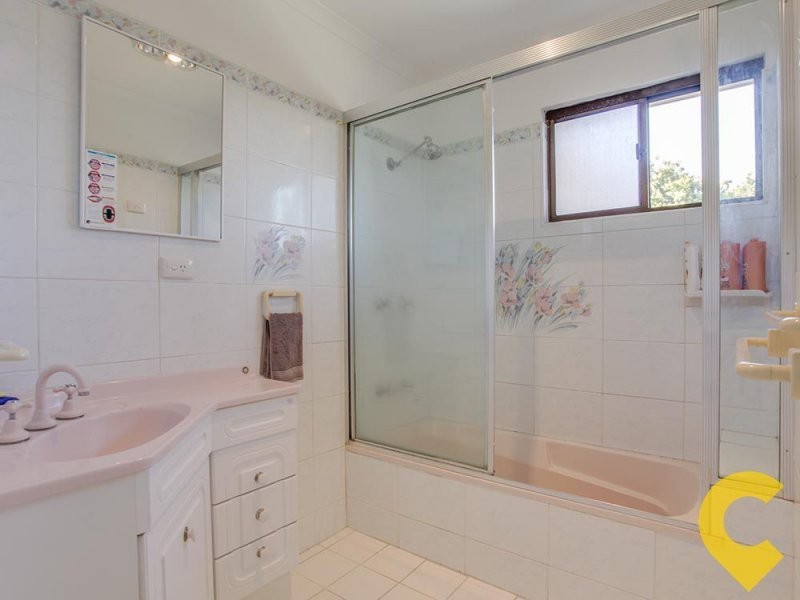 24 College Road, Clontarf QLD 4019