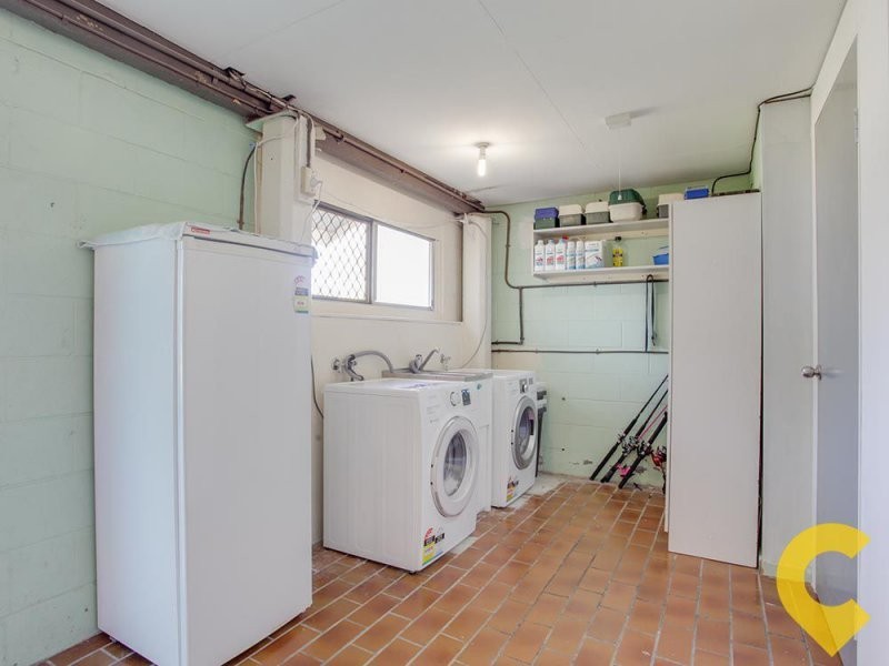 24 College Road, Clontarf QLD 4019