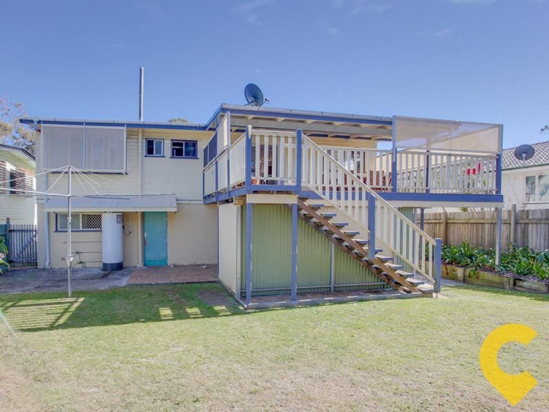 24 College Road, Clontarf QLD 4019